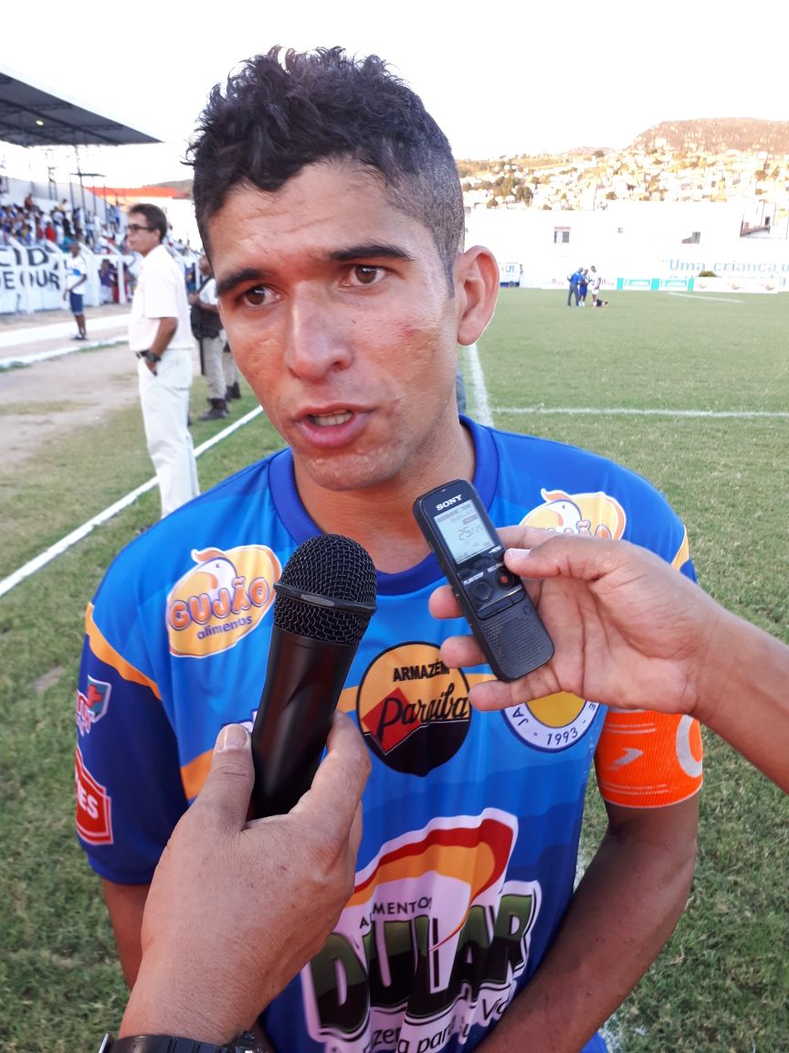 Resultado de imagem para vitinho jacobina 24 horas