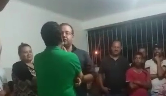 Resultado de imagem para fazendeiro tapa no rosto morro do chapÃ©u
