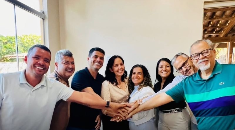Luciano da Locar e Tiago Gileno se reúnem com vereadores em Jacobina