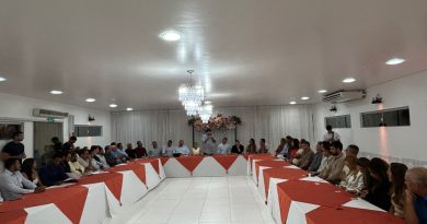 Governo da Bahia reúne setor produtivo em Jacobina