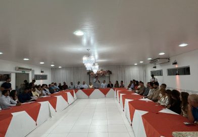 Governo da Bahia reúne setor produtivo em Jacobina