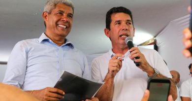 Prefeito de Mirangaba destaca protagonismo regional e entrega propostas a Jerônimo Rodrigues em plenária do PGP em Jacobina