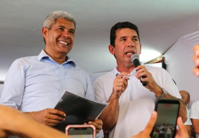 Prefeito de Mirangaba destaca protagonismo regional e entrega propostas a Jerônimo Rodrigues em plenária do PGP em Jacobina