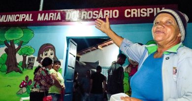 Prefeito de Mirangaba entrega escola requalificada em Dionísia e assina ordem de serviço para reforma do posto de saúde de Olhos d’Água