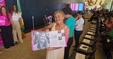 Catadora da Recicla Jacobina participa em Brasília do lançamento do livro “Mulheres que Reciclam Futuro”