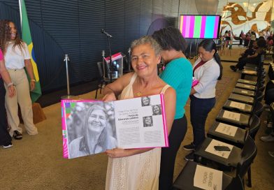 Catadora da Recicla Jacobina participa em Brasília do lançamento do livro “Mulheres que Reciclam Futuro”