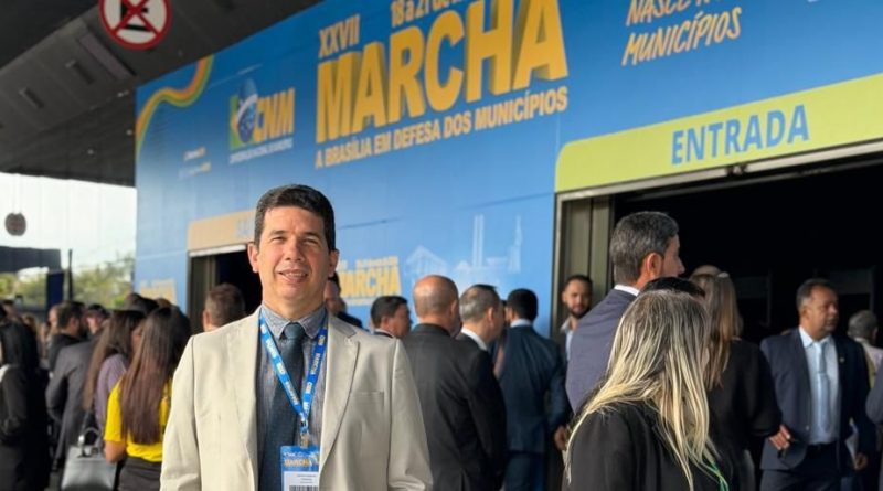 Dirceu Ribeiro participa de encontro nacional de prefeitos em Brasília