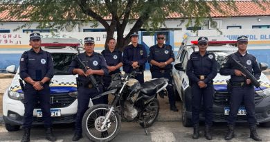 Motocicleta é apreendida após denúncias de direção perigosa no povoado de Pau Ferro