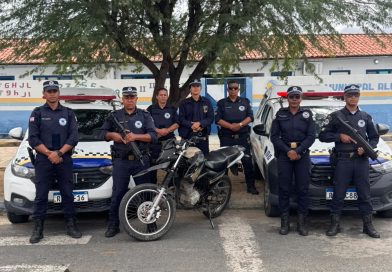 Motocicleta é apreendida após denúncias de direção perigosa no povoado de Pau Ferro