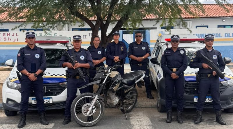 Motocicleta é apreendida após denúncias de direção perigosa no povoado de Pau Ferro
