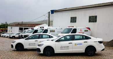 Prefeitura de Jacobina amplia frota municipal com mais dois veículos adquiridos por meio de parceria com o Governo do Estado