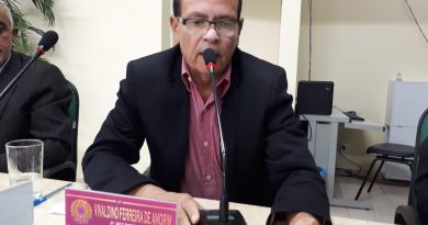 Câmara de Mirangaba aprova projeto que dá nome de ex-vereador Vivaldino Ferreira de Amorim ao plenário
