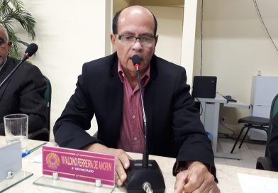 Câmara de Mirangaba aprova projeto que dá nome de ex-vereador Vivaldino Ferreira de Amorim ao plenário