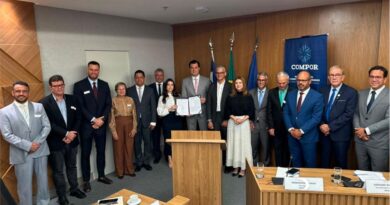 Jacobina reforça compromisso com a alfabetização e participa de Pacto do Ministério Público da Bahia
