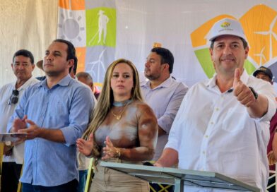 Prefeito de Umburanas elogia Jerônimo Rodrigues durante assinatura de obras no distrito de Delfino