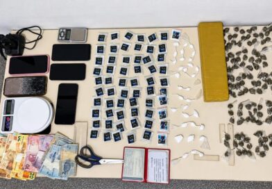 Polícia Militar apreende drogas e conduz quatro suspeitos por tráfico em Umburanas