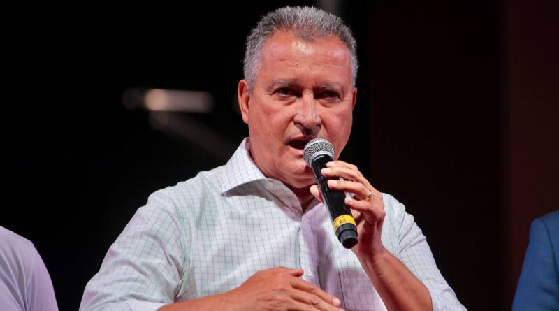 Rui diz que Brasil precisa ser “passado a limpo” e cobra investigação de caso envolvendo ACM Neto e Vorcaro